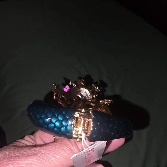Betsey Johnson Mermaid Braclet - Picture 4 of 4